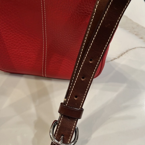Like New Dooney Bourke Small Red Shoulder/Crossbody Bag. All Weather Leather. - Picture 9 of 16